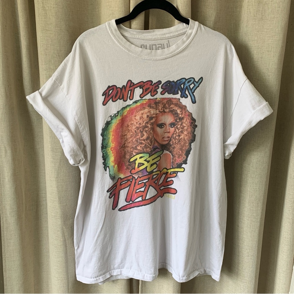 RUPAUL COMFY WHITE T-SHIRT